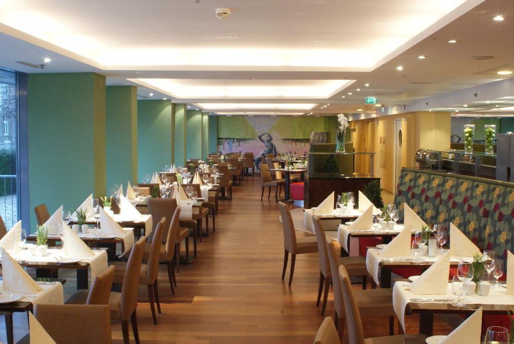 Courtyard By Marriott Schoenbrunn Hotel Viena