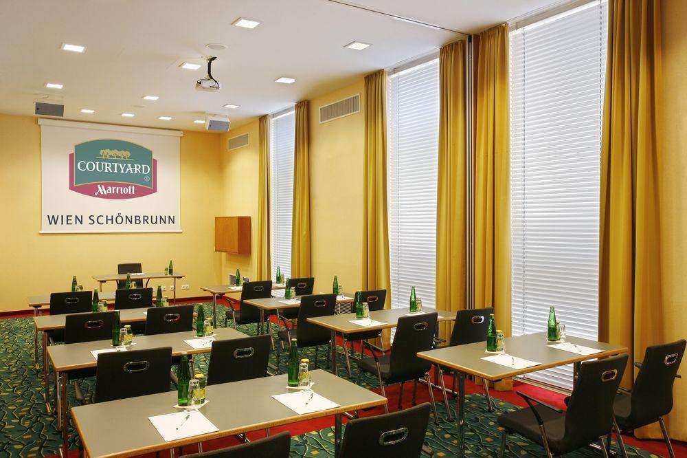 Courtyard By Marriott Schoenbrunn 4* Viena