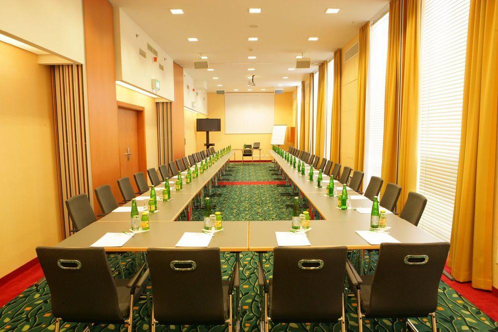 Hotel Courtyard By Marriott Schoenbrunn Viena
