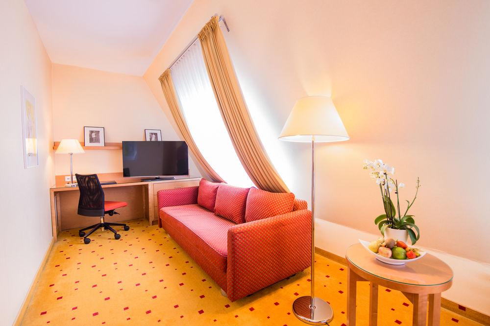 Hotel Courtyard By Marriott Schoenbrunn Viena
